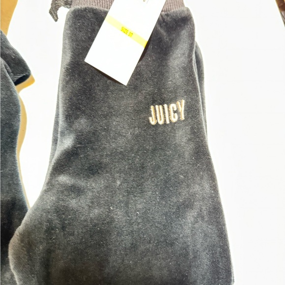 Juicy Couture Black Velour Tracksuit 3T NWT - Picture 3 of 8
